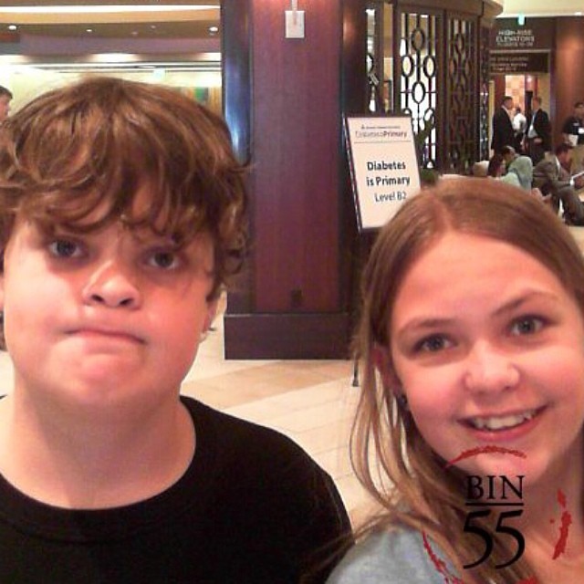 Brother & Sister play with lobby photo booth. #marriott #marquis #sanfrancisco #california