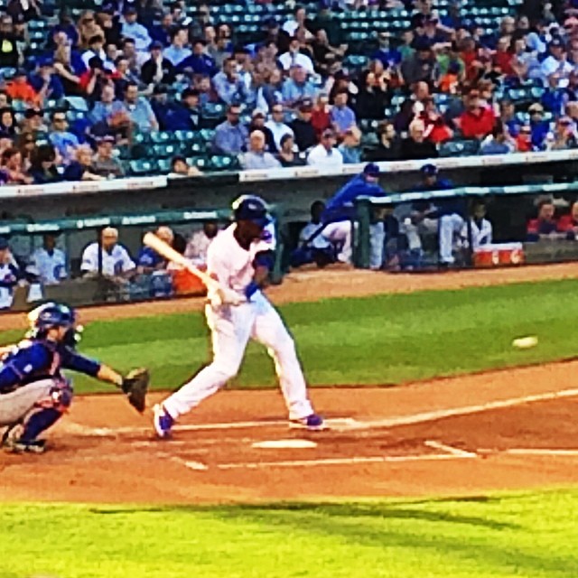 Ball coming in low. #chicago #cubs #wrigley